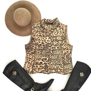 Two by Vince Camuto Down leopard vest M